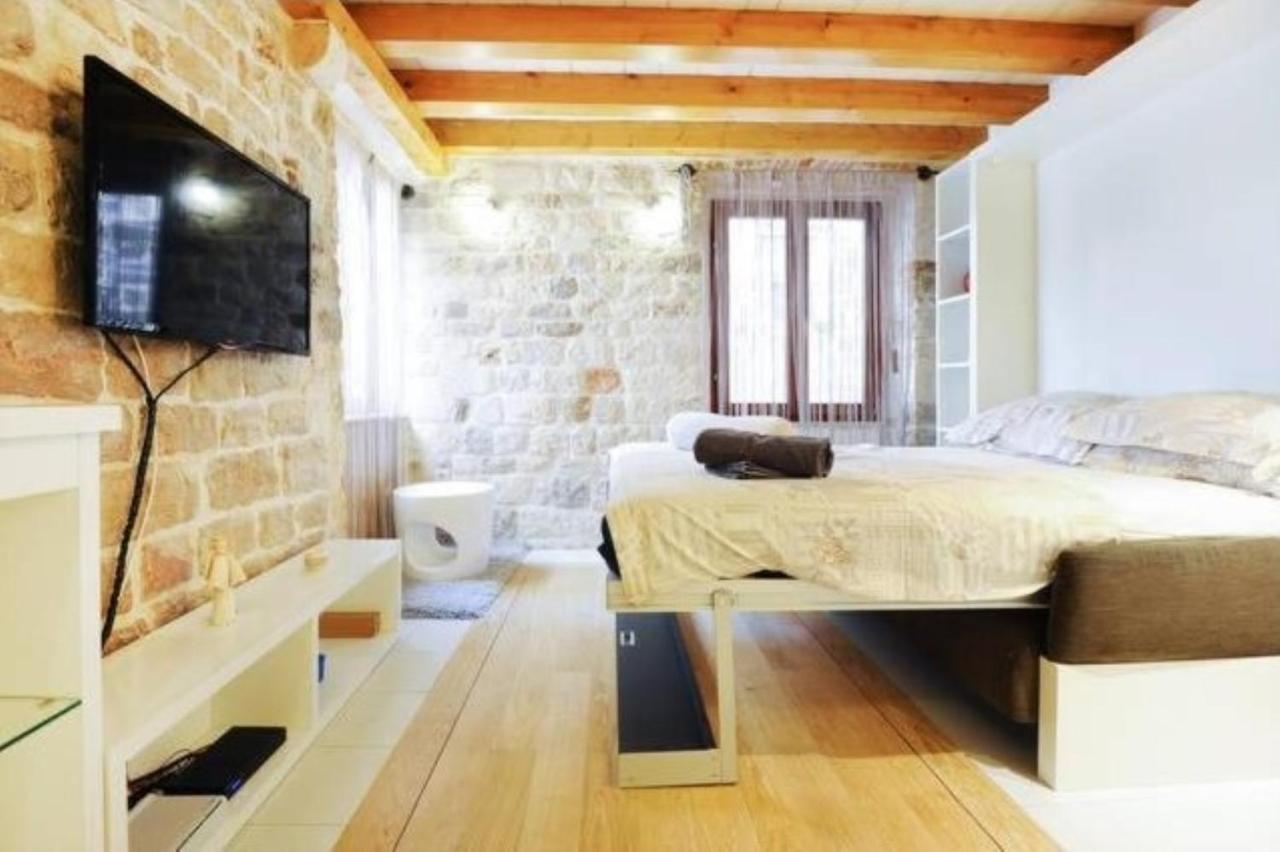 Apartment Capo Family & Capo Studio -Old Town-Parking Trogir Dış mekan fotoğraf