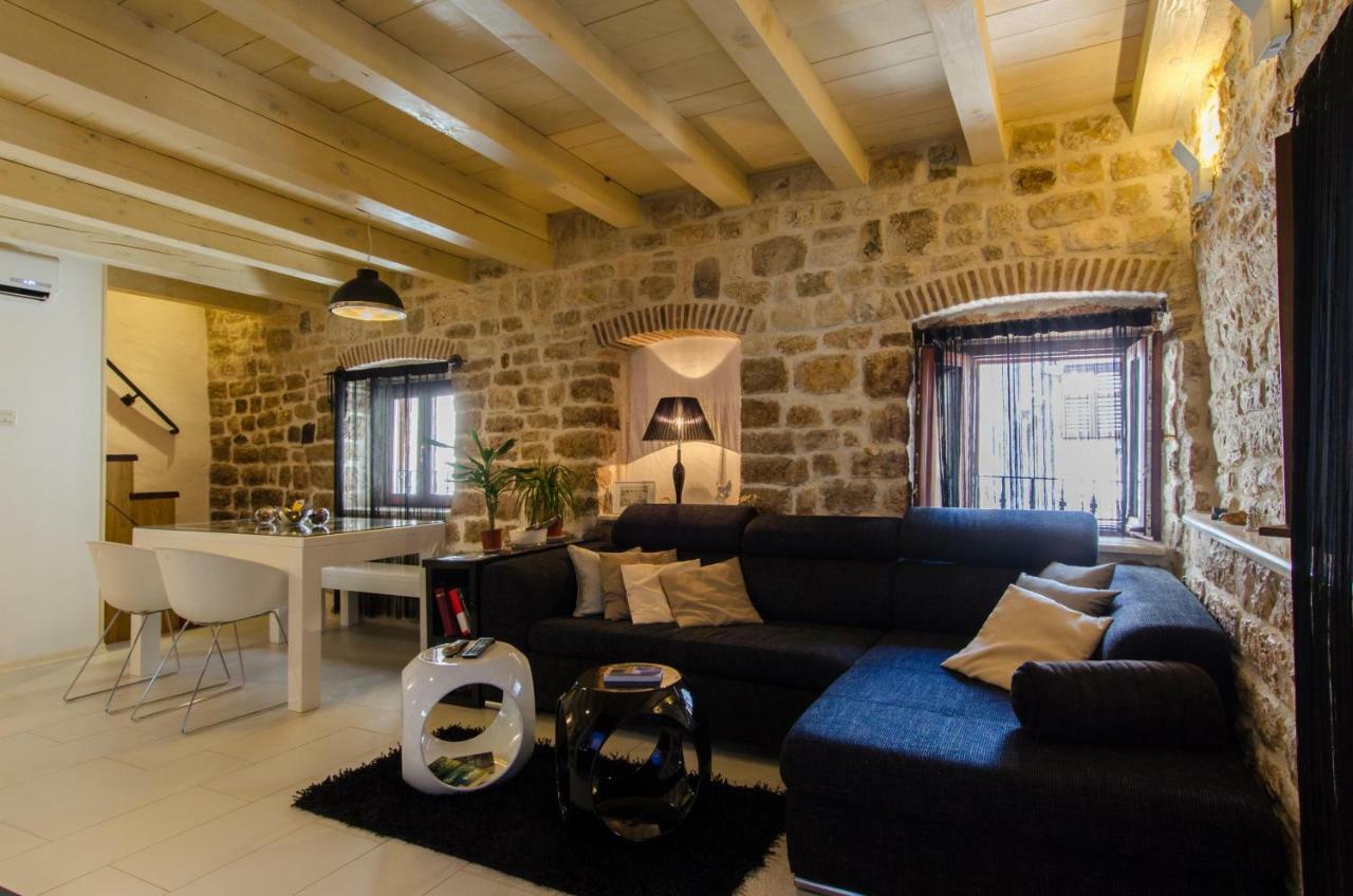 Apartment Capo Family & Capo Studio -Old Town-Parking Trogir Dış mekan fotoğraf